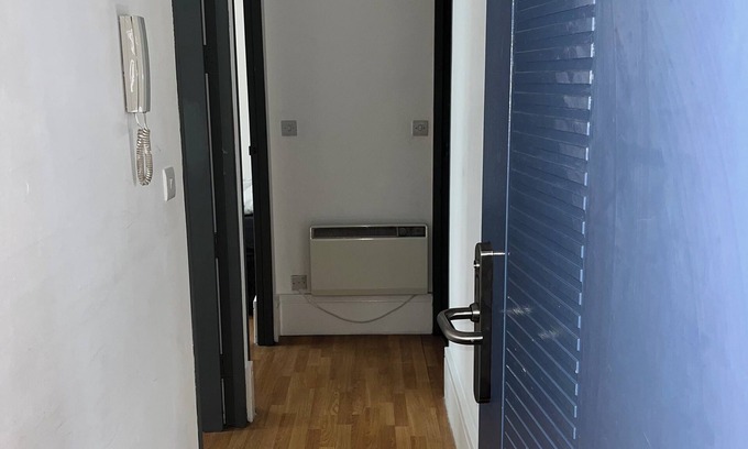 Leeds Apartment | The Hepworth Chambers Stylish 2-Bedroom Apartment in Leeds City Centre Location