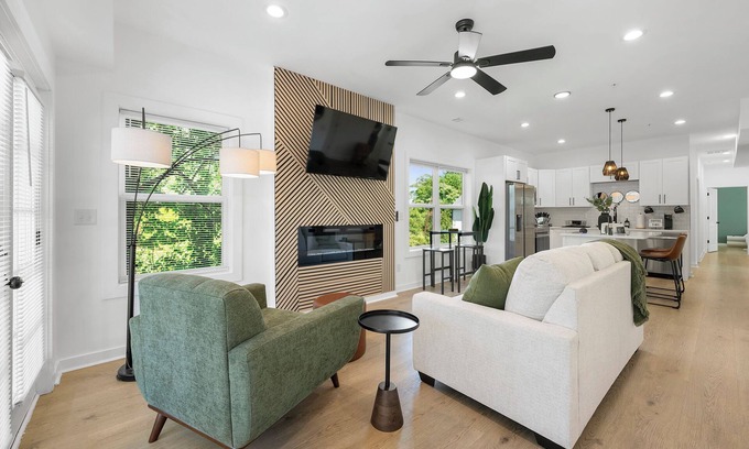 Sylvan Hills Condo | The Hideaway Haven - 3BD Condo w/King Bed Suite & Free Gated Parking