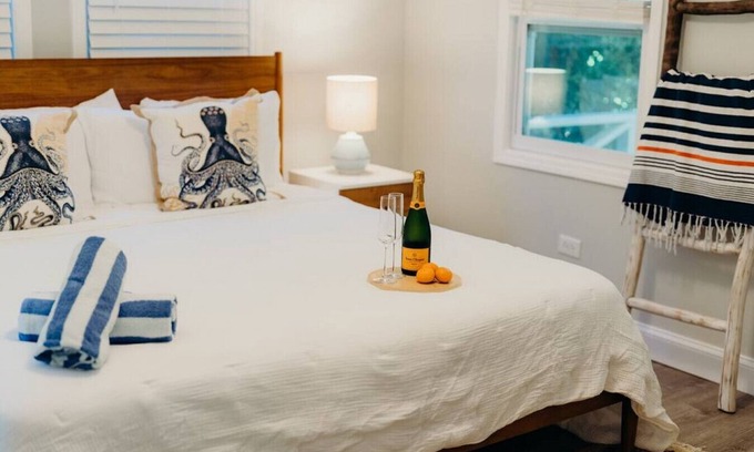 Estate Hull Cottage | The Hideaway Hull Bay Cottage 2