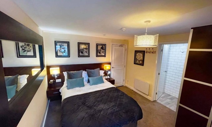 Ely Hotel | The High Flyer
