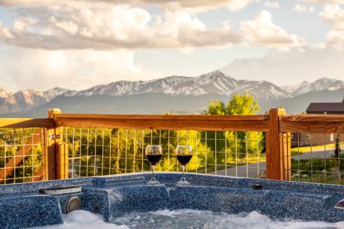 Leadville House | The Hilltop Haven w Hot Tub and The Best Views