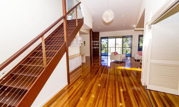 Kingfisher Bay House | The Holiday House