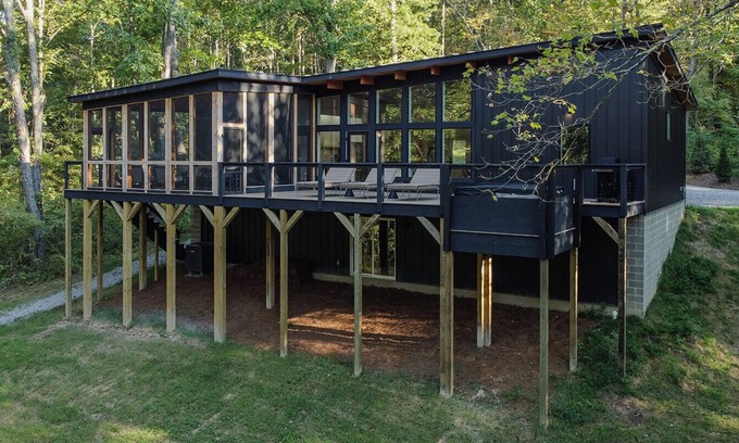 McArthur Cabin | The Hollow House-A Modern Affordable Luxury Escape