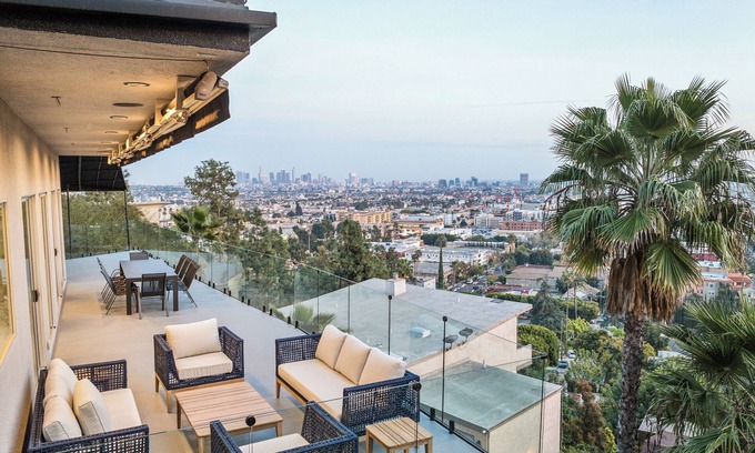Hollywood Hills House | The Hollywood Hills Luxury Nest with Views, Pool and Spa.