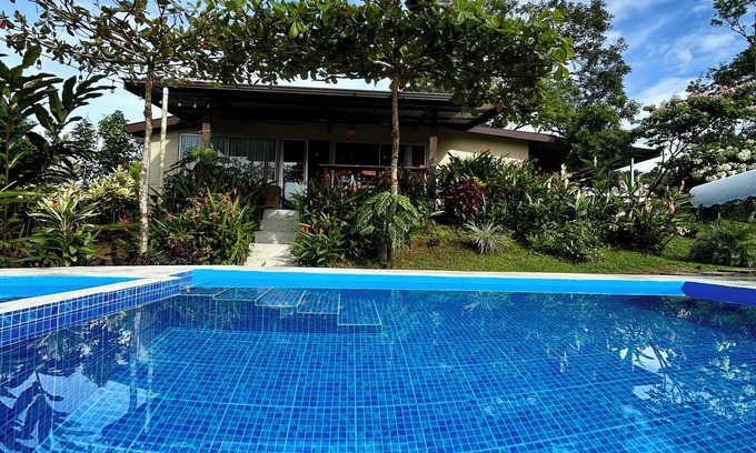 Canton Guatuso House | The House on the Hill
