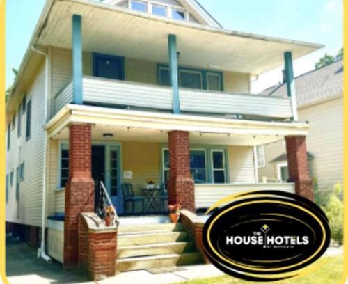 Lakewood Apartment | The House Hotels - Cohasset upper