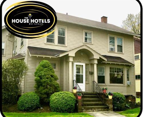 Lakewood House | The House Hotels - Thoreau 2