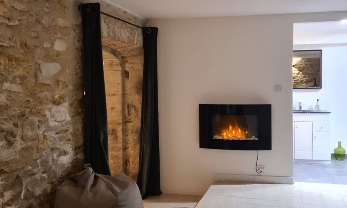 Caumont-sur-Durance House | The House of happiness