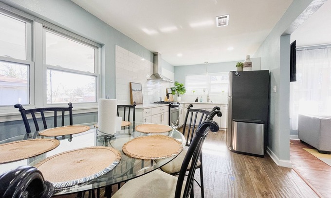 Jacksonville House | The House on Hill st -A Quiet Home