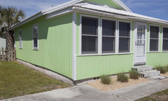 Kure Beach House | The Hulk II - No Cleaning Fees