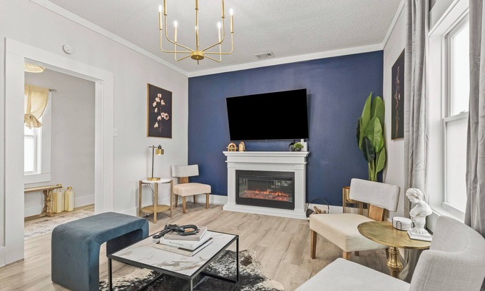 South Pensacola House | The Indigo. Cozy family cottage