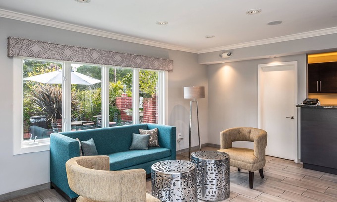 Munras Avenue Hotel | The Inn at 1252