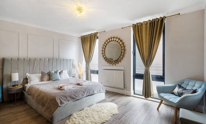 Limehouse Apartment | The Ivy Suite - Spacious London 3-Bed