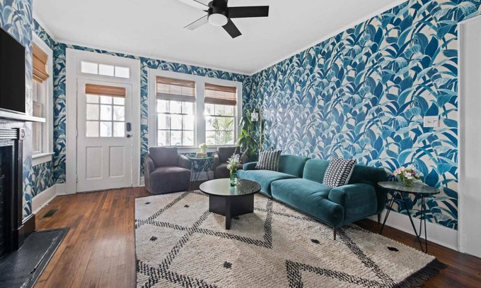 Cannonborough Elliotborough House | The Jessamine | 9BR Historic Downtown Abode