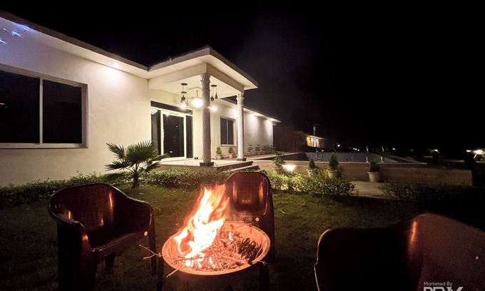 Bail Parao Hotel | The Kiaan Corbett Resort