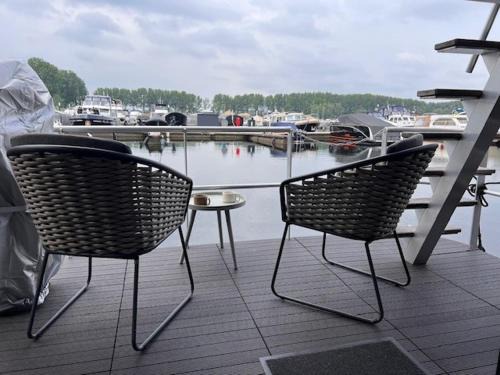 Kerkdriel Boat Rental | the King