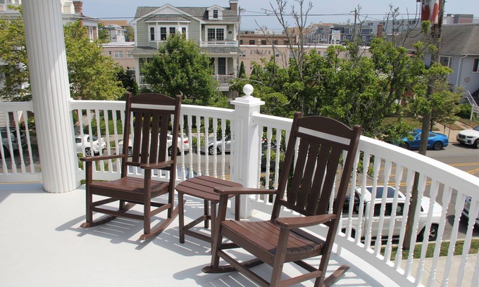 North End Condo | The King of Wesley ~ 8 beds 6.5 baths ~ Private Elevator