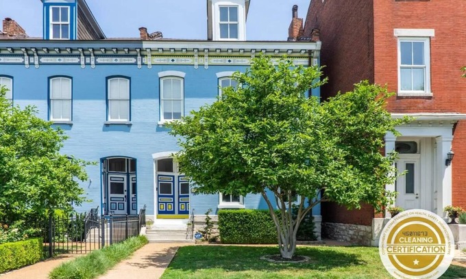 Lafayette Square House | The Lady Emma|Lafayette Park|Bowling/ABODEbucks