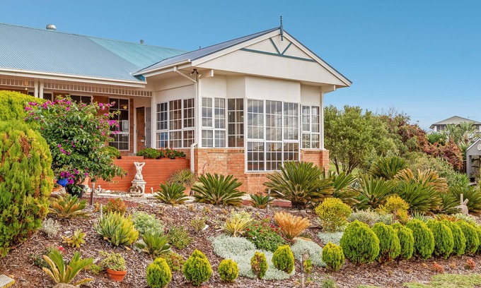 Sorrento House | THE LADY NELSON - 5 MINUTE DRIVE TO SORRENTO