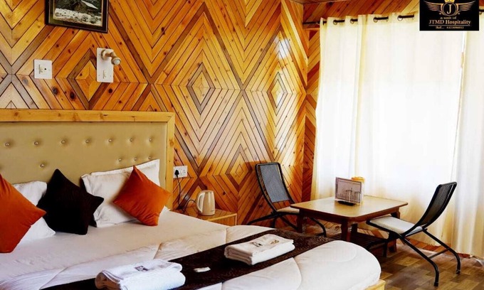 Sangla Hotel | The Lake View Resort