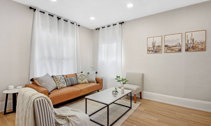 Lakewood House | The Lakewood Belle! Family Friendly Home -10 mins to Downtown