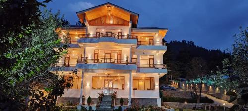 Naggar Hotel | THE LANDSBY COTTAGES