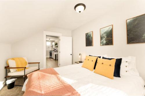 Great Falls House | The Larks Nest - A Gem in a Tranquil Neighborhood