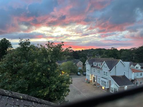 Reading Hotel | The Lawn Hotel