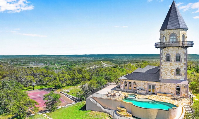 Johnson City House | The Light House I Pool, Hot tub, Views on 2001 Hill Country acres!