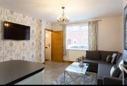 Chapeltown Apartment | The Light Villa House Entire luxury 3 bedrooms
