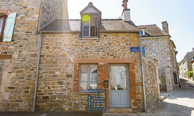 Treguier House | The little house in the port of Tréguier