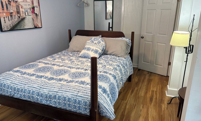 Morehead City House | The Little Lime. Close to everything. One mile to hospital.