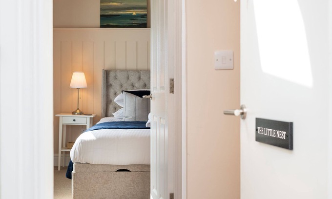 Rhoscolyn Apartment | The Little Nest : Charming 2-Bed Hideaway by Sea in Rhoscolyn | Managed by Anglesey Holiday Lettings