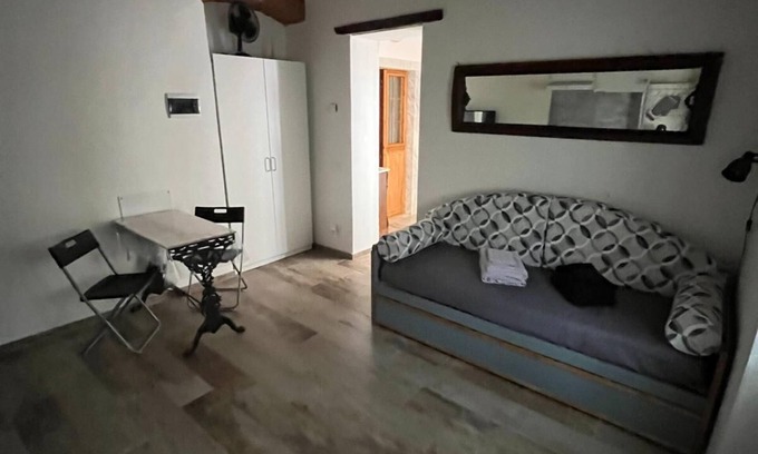 Carrara House | "The little room " is a small accommodation, with a separate entrance on the floor.