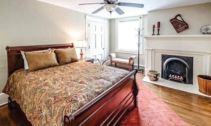 Tazewell House | The Litz Suite - Litz Mansion