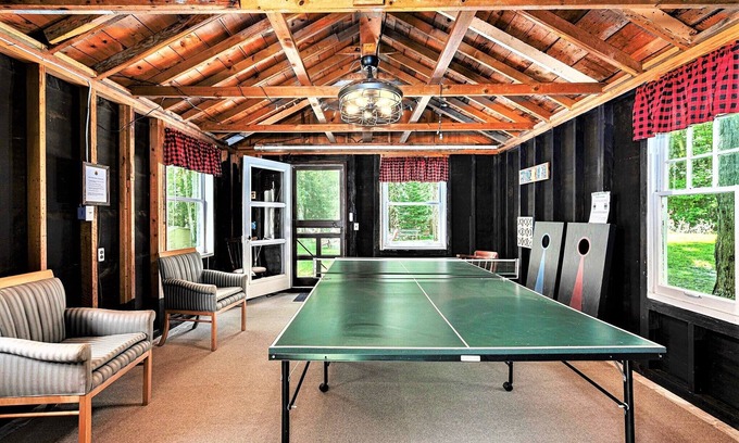 Cheboygan Cabin | The Lodge near Mullett Lake