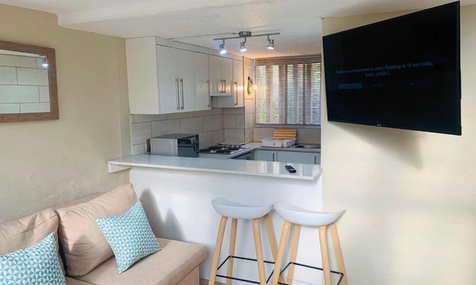 Sunnyside Apartment | The Loft@Santorini