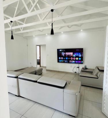 Nelspruit House | The Lonely Mountain
