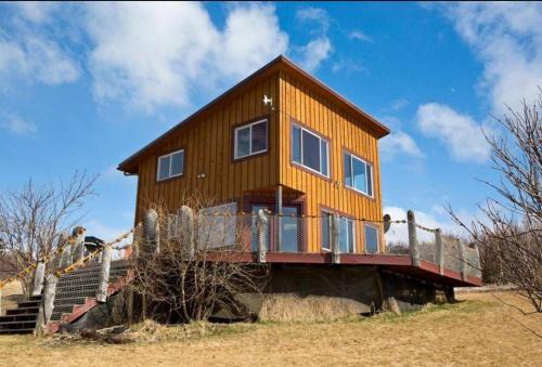 Homer Ski Chalet | The Lookout - ALASKA SIZED VIEWS