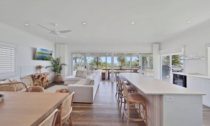 Bargara House | The Lookout, Bargara