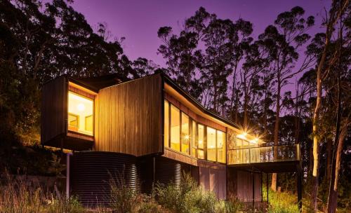 Eaglehawk Neck House | The Lookout House at Pirates Bay