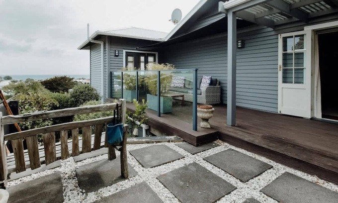 New Plymouth Apartment | The Lookout: Scenic Views in New Plymouth