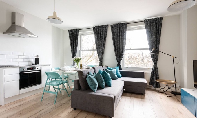 Camberwell Apartment | The Love Walk 3 bedroom Apartment