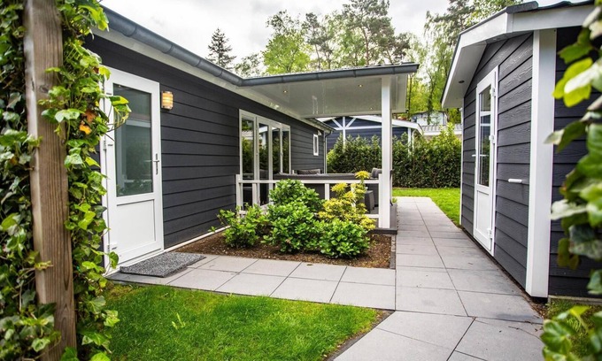 Municipality of Rhenen House | The luxurious Heuvelrug Cottage for 4 people has everything you need for a successful, relaxing vacation.