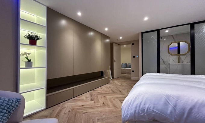 Liverpool Apartment | The Luxurious Hideaway