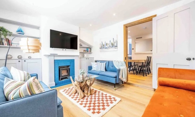 New Forest District Cottage | The Lymington Sailor’s Cottage