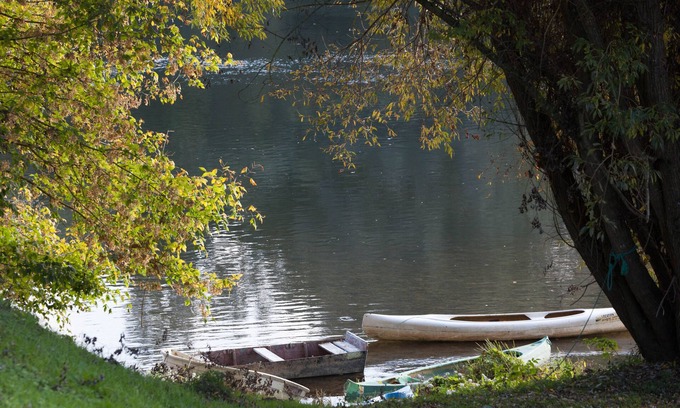 Saint-Seurin-de-Prats House | The Maison de la Fontaine is located just a few dozen meters from the Dordogne River.