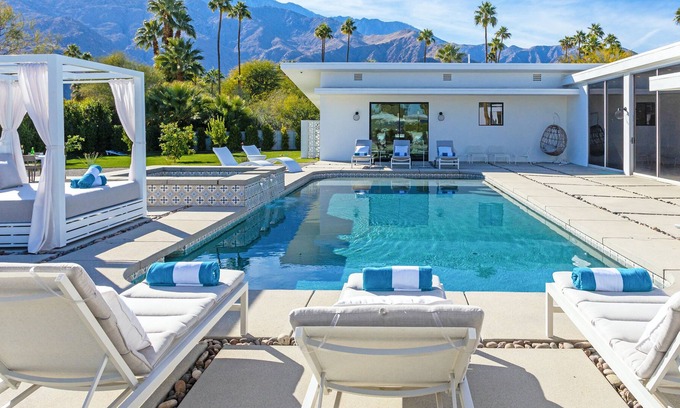 El Mirador House | The Majestic Estate - Luxury Mid-Mod Private Estate!