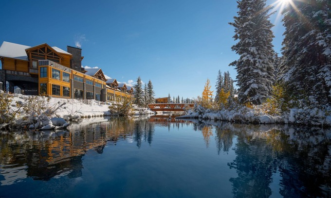 Canmore Hotel | The Malcolm Hotel