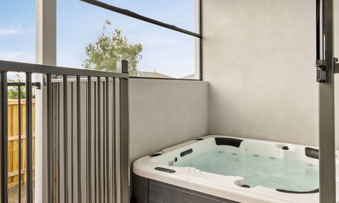 Cowes House | The Manor with spa in Cowes